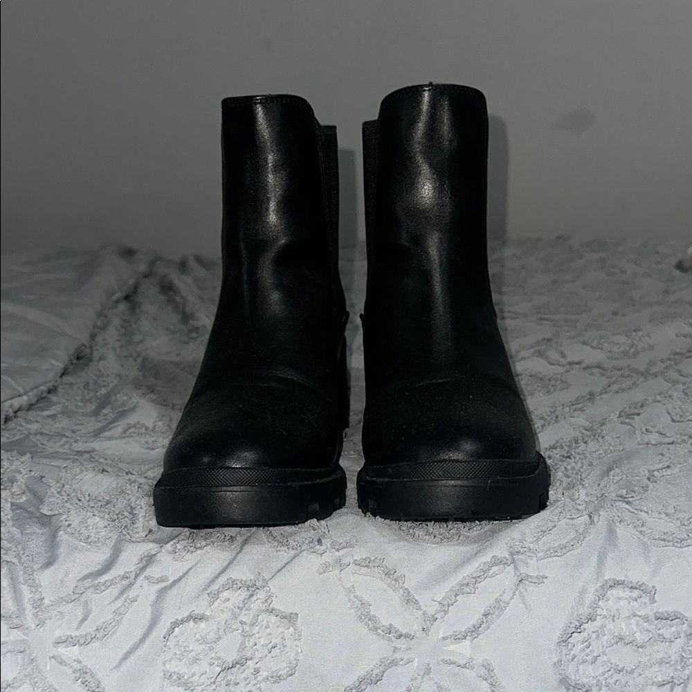 DV by Dolce Vita Sleek Black Booties